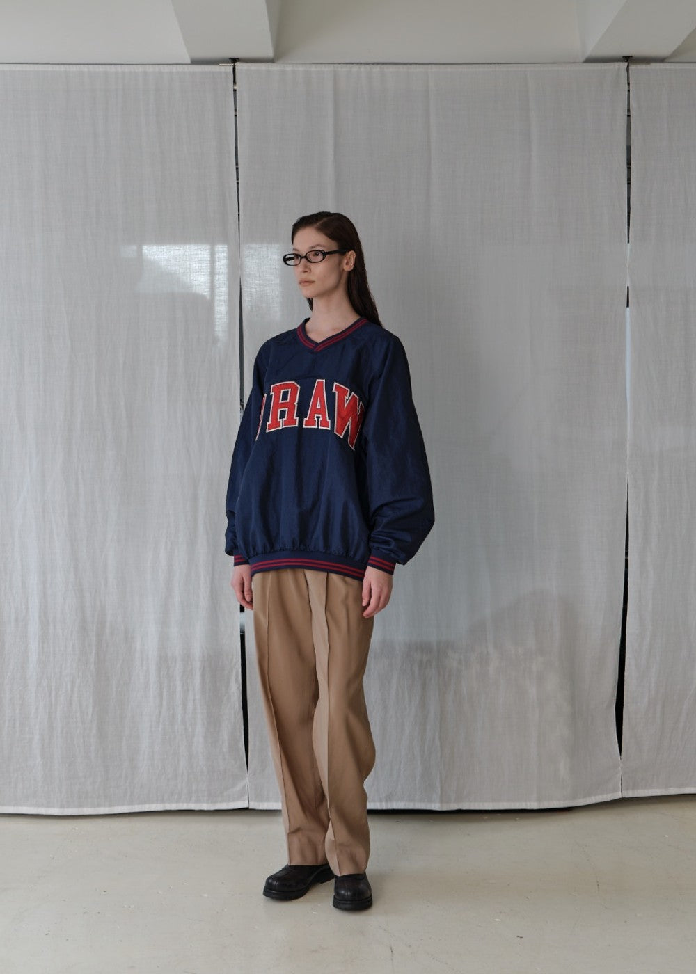 upload_20240925__APA3TP020NYFF_13_Draw anorak V-neck top-navy_3.jpg
