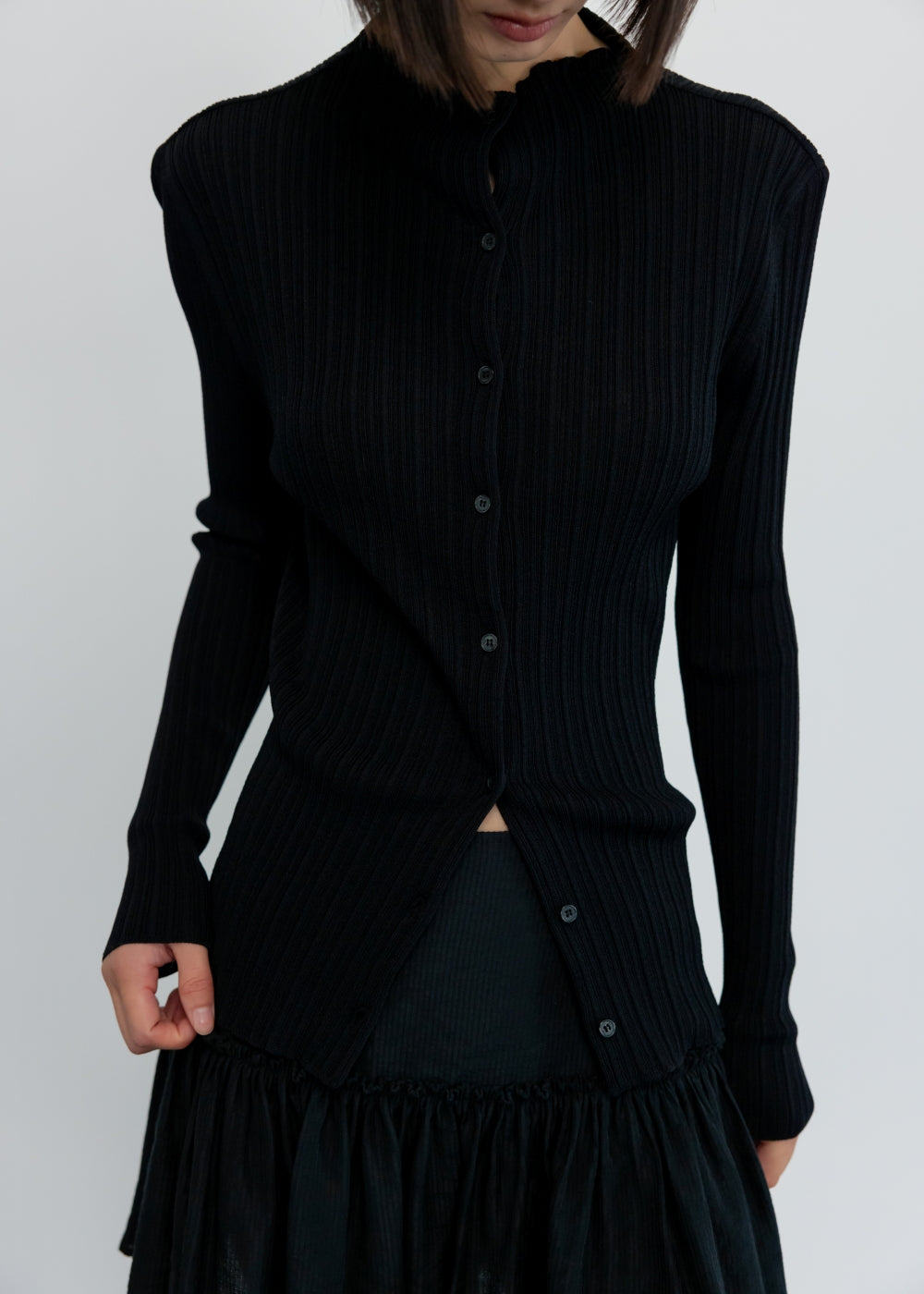 upload_20250124_APA3CD040BKFF_12_완_MOCK-NECK PLEATS CARDIGAN_BLACK_6.jpg