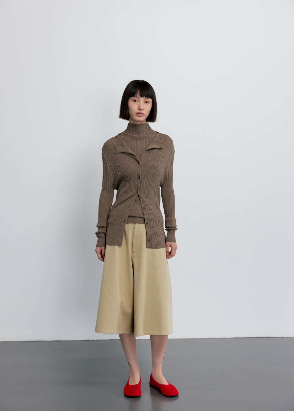 upload_20250124_APA3CD040CCFF_09_완_MOCK-NECK PLEATS CARDIGAN_COCOA_2.jpg
