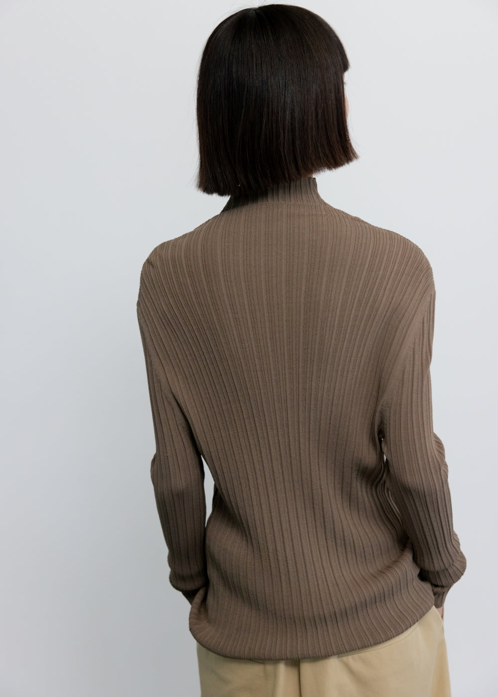 upload_20250124_APA3CD040CCFF_11_완_MOCK-NECK PLEATS CARDIGAN_COCOA_4.jpg