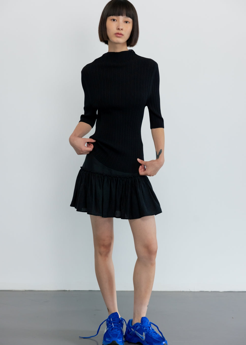 upload_20250124_APA3TP010BKFF_14_완_SLIM PLEATS TOP_BLACK_8.jpg