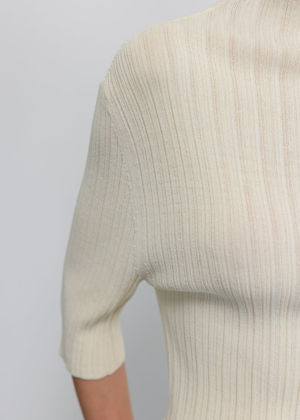 upload_20250124_APA3TP010CRFF_12_완_SLIM PLEATS TOP_CREAM_7.jpg