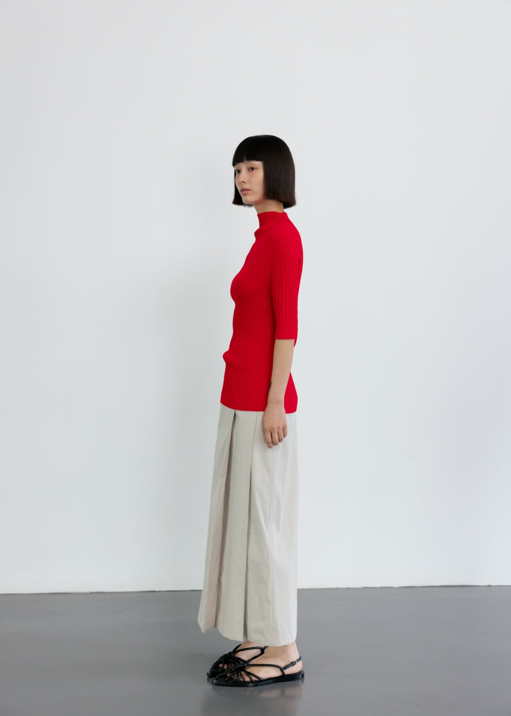 upload_20250124_APA3TP010RDFF_09_완_SLIM PLEATS TOP_RED_4.jpg