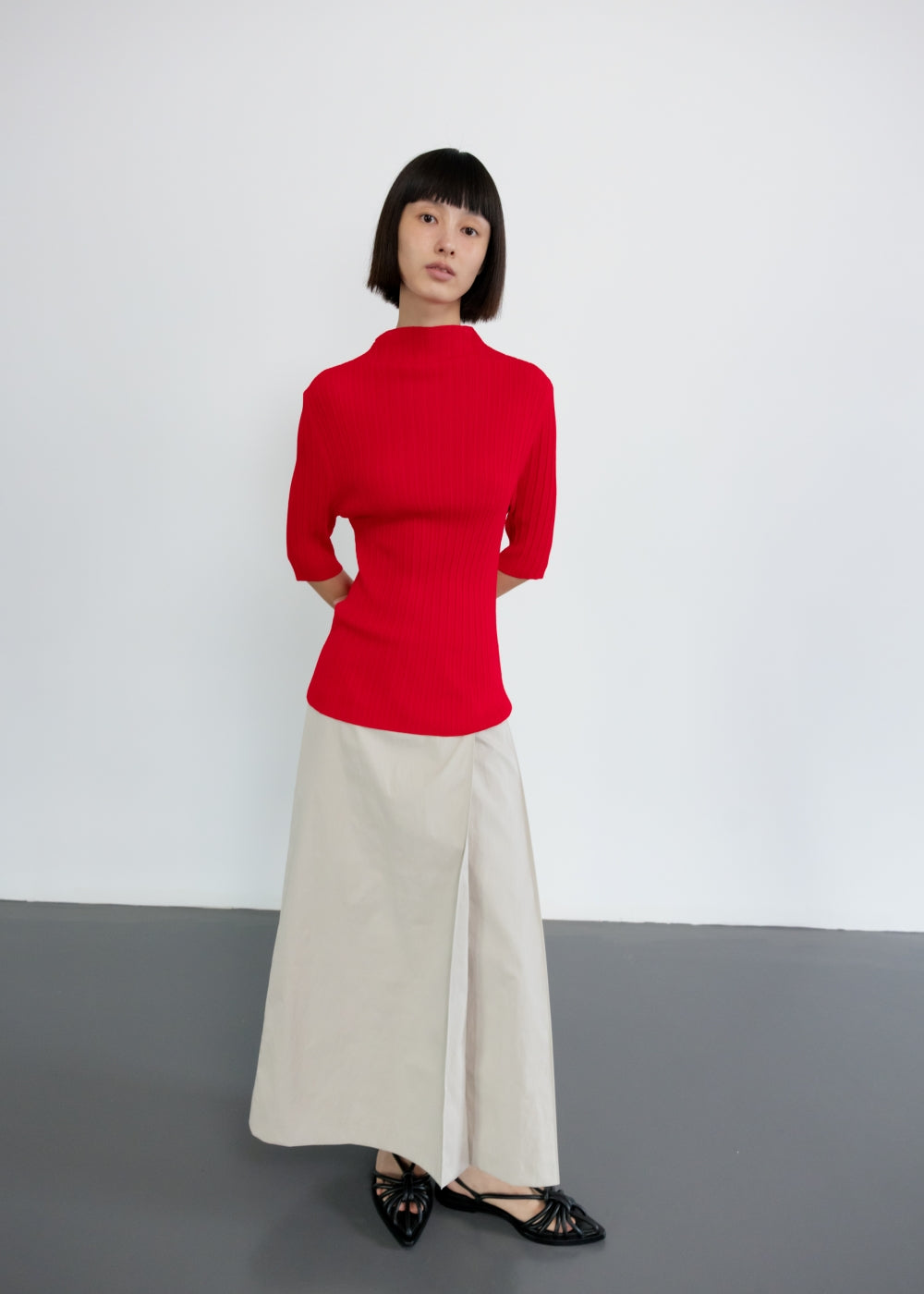 upload_20250124_APA3TP010RDFF_13_완_SLIM PLEATS TOP_RED_8.jpg