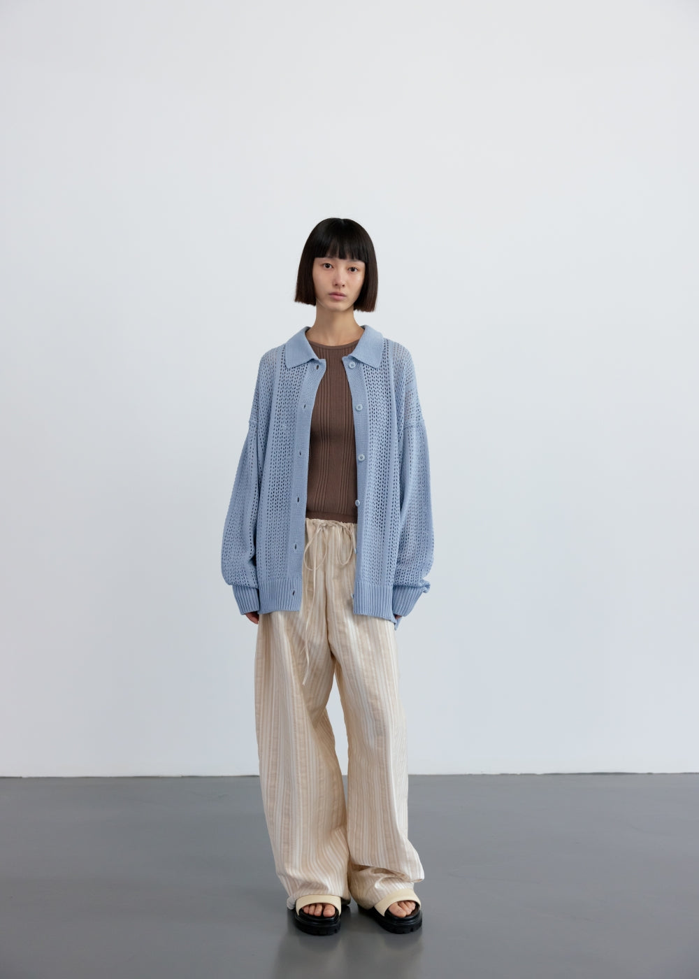 upload_20250124_APB1CD030LBFF_10_완_CROCHET OVER-FIT CARDIGAN_LIGHT BLUE_4.jpg