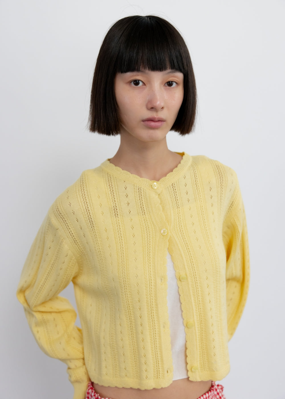 upload_20250124_APB1CD040YEFF_07_완_SCALLOPED CARDIGAN_YELLOW_1.jpg