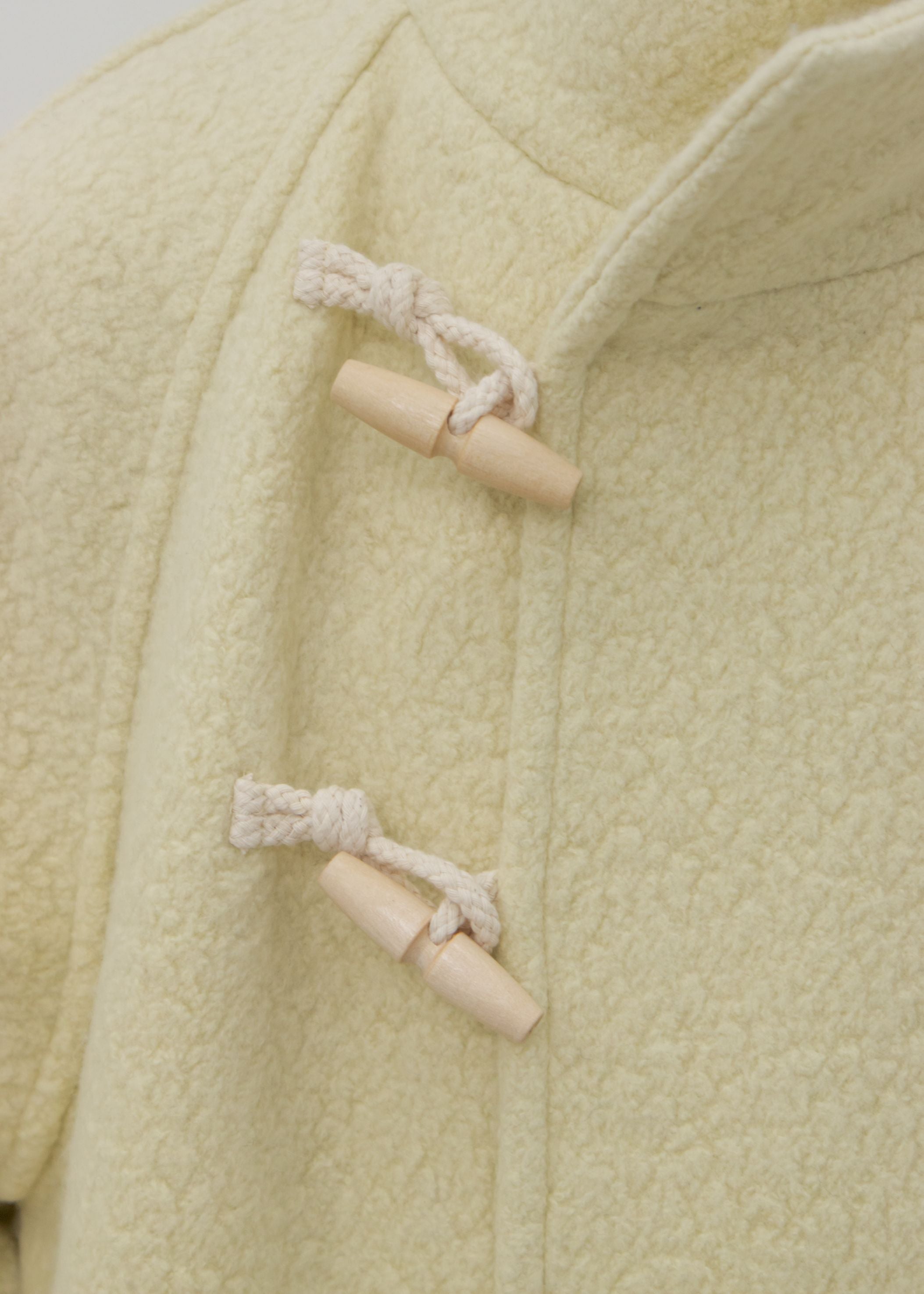 HIGH-NECK TOGGLE COAT