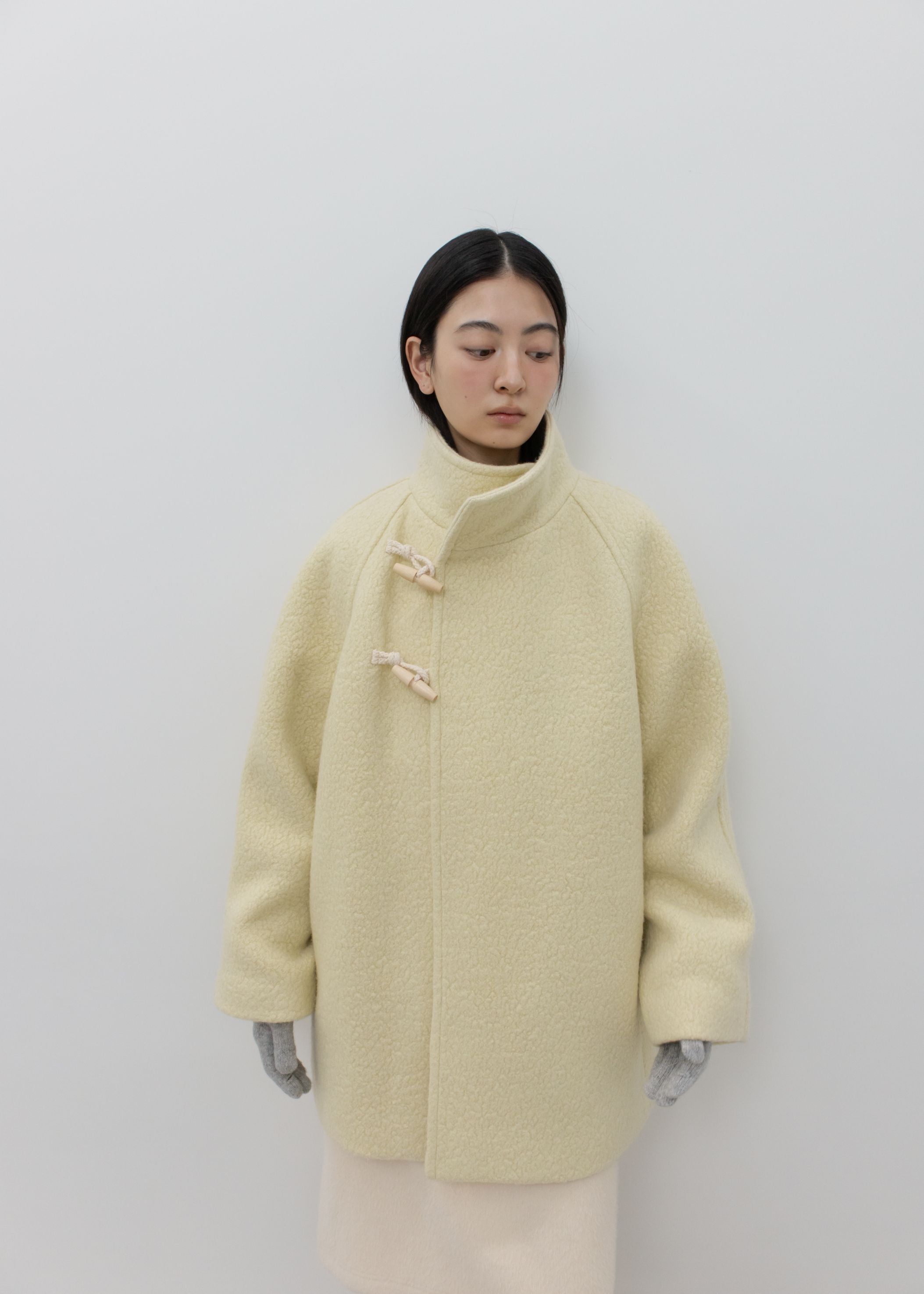 HIGH-NECK TOGGLE COAT