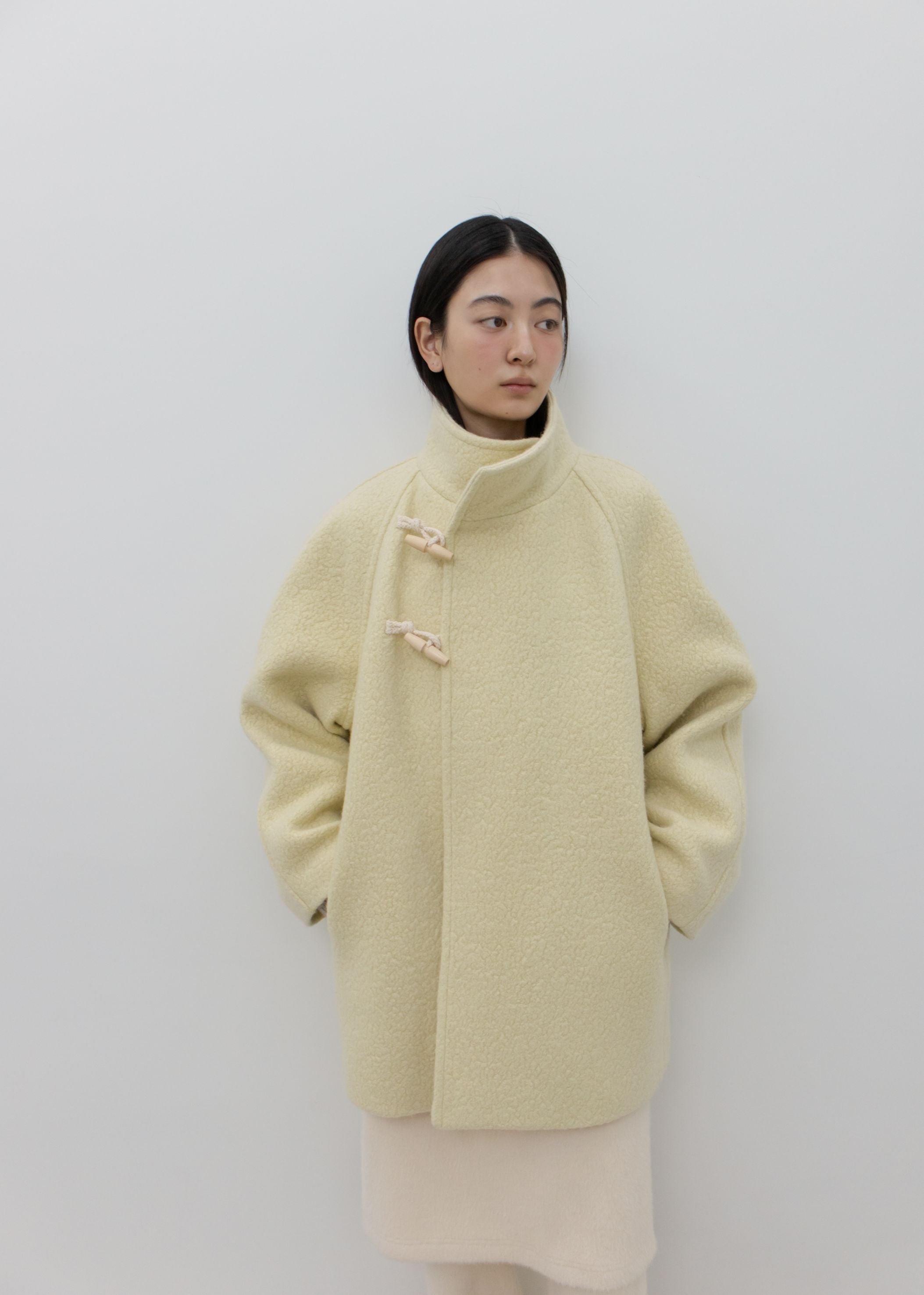 HIGH-NECK TOGGLE COAT